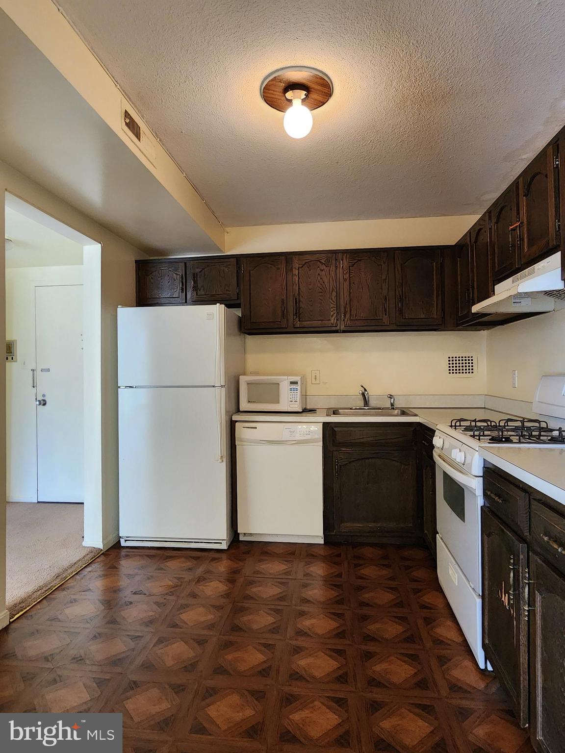 AMERICANA CENTRE - Residential