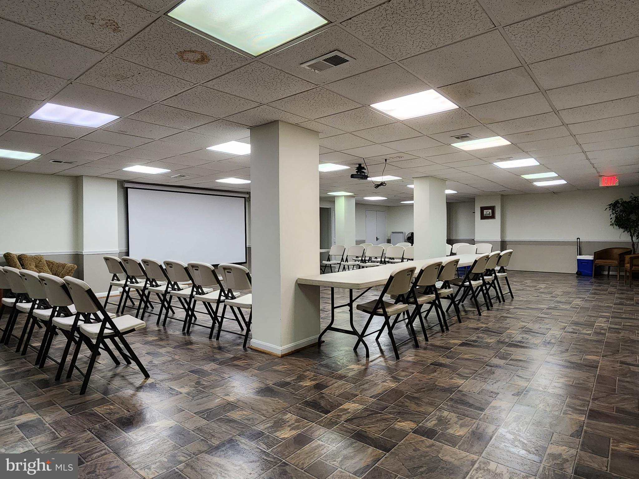 AMERICANA CENTRE - Residential