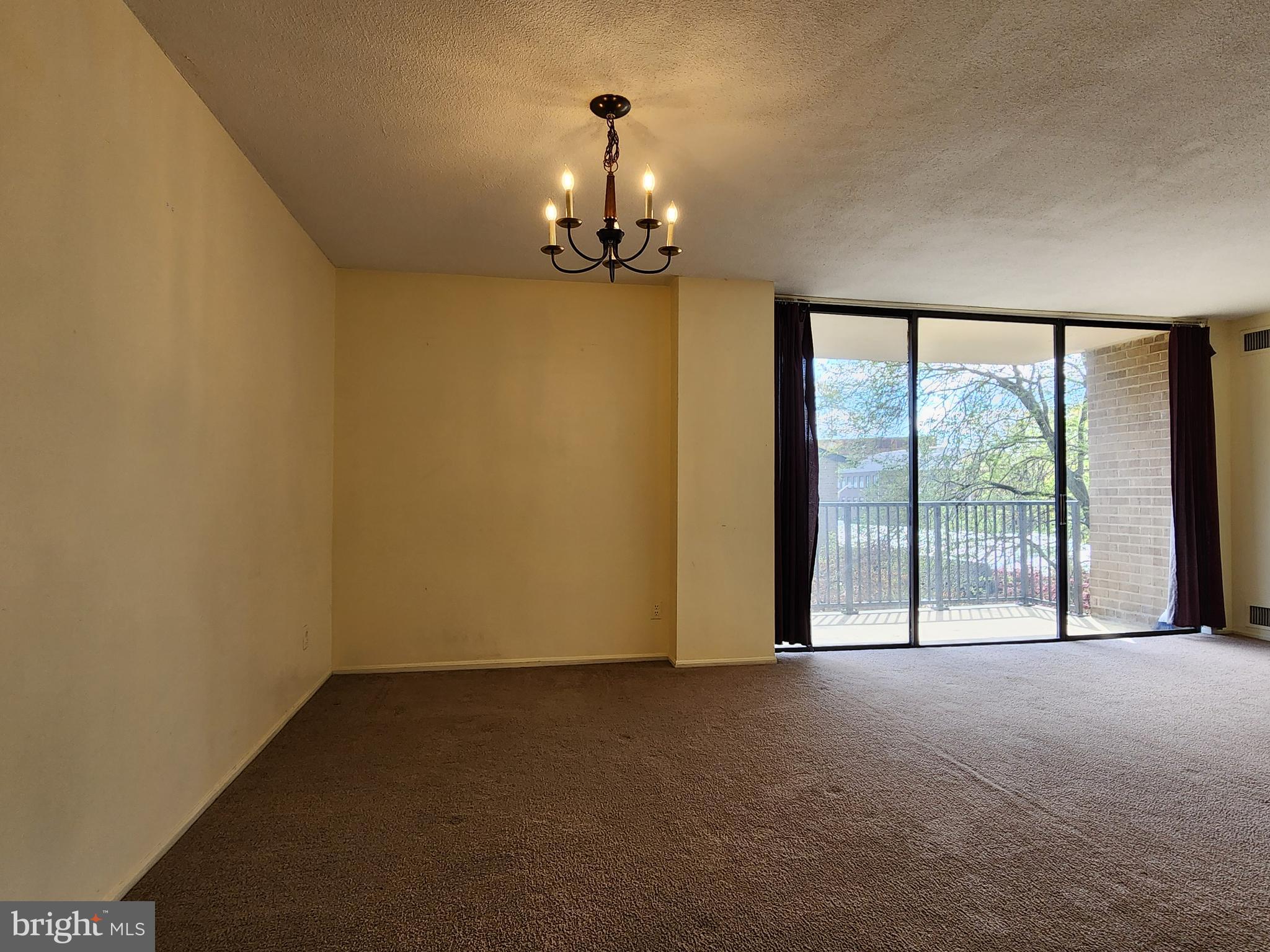 AMERICANA CENTRE - Residential