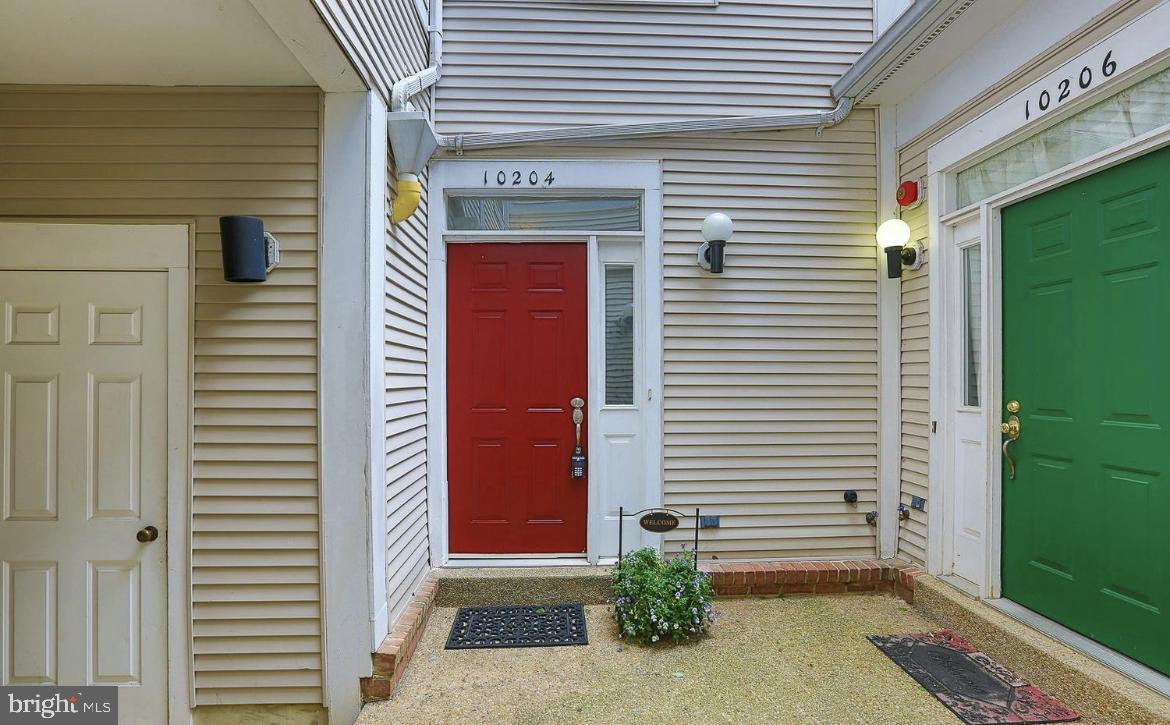 10204 CRESTED IRIS DRIVE