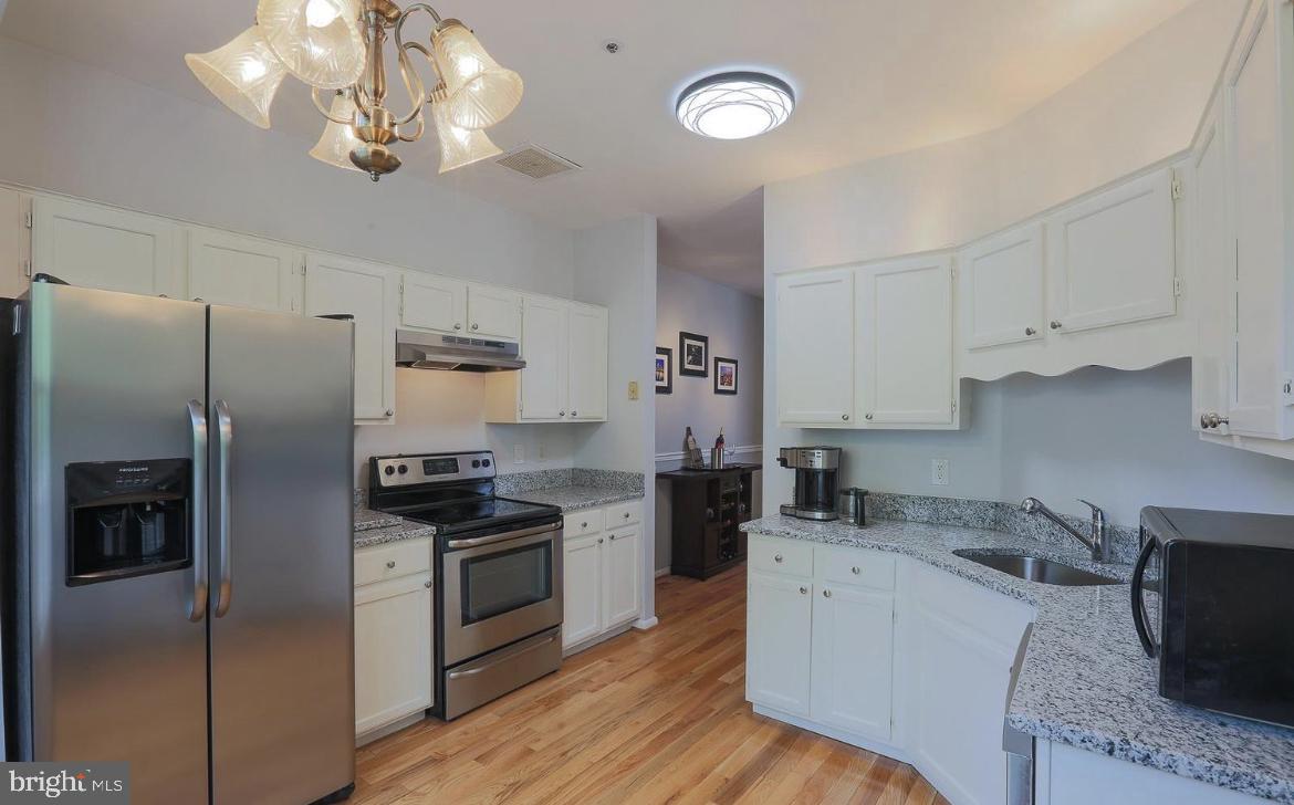 10204 CRESTED IRIS DRIVE