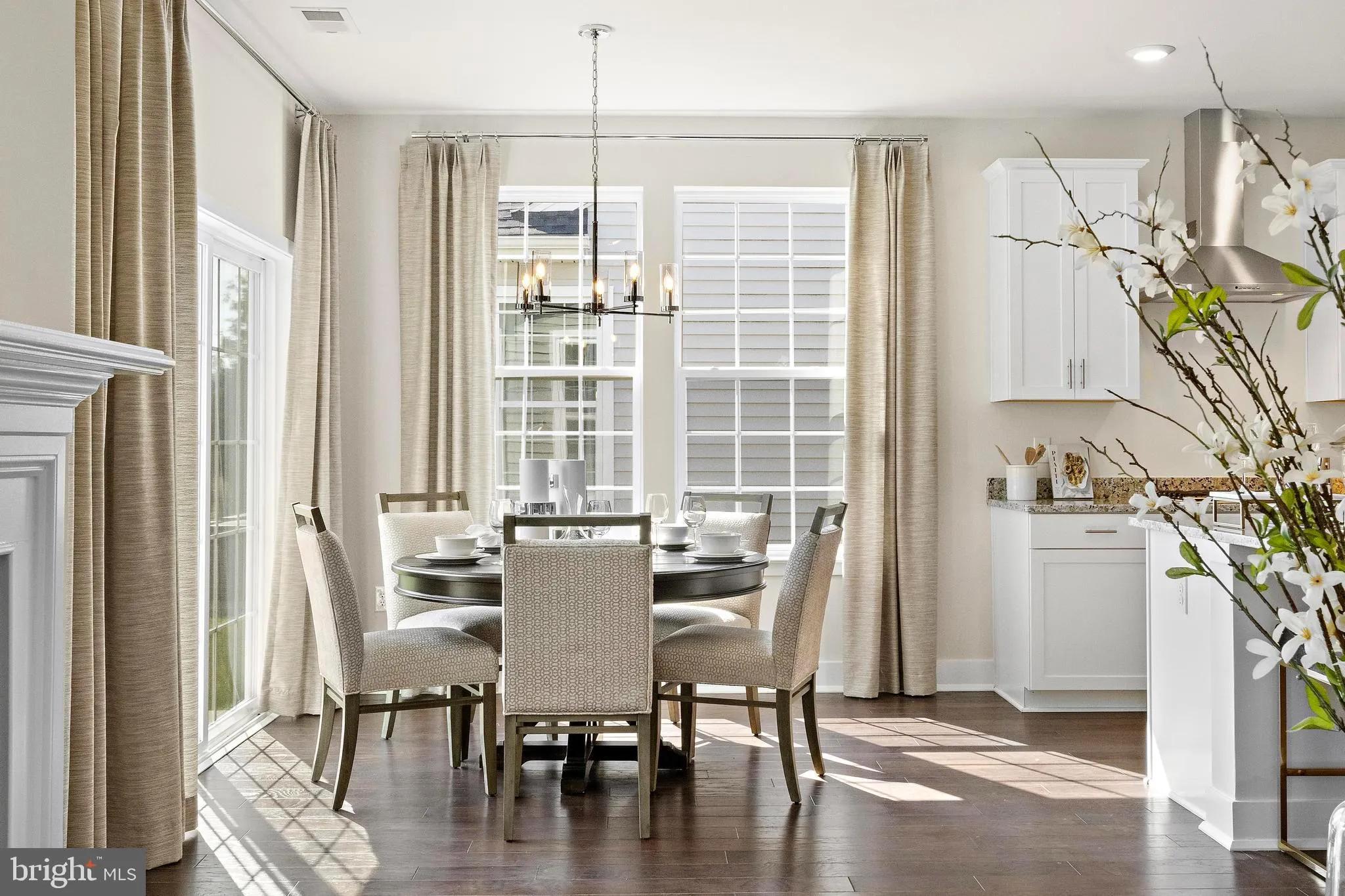 Monroe Township, New Jersey 08831, United States, 3 Bedrooms Bedrooms, ,2 BathroomsBathrooms,Residential,Active,163413