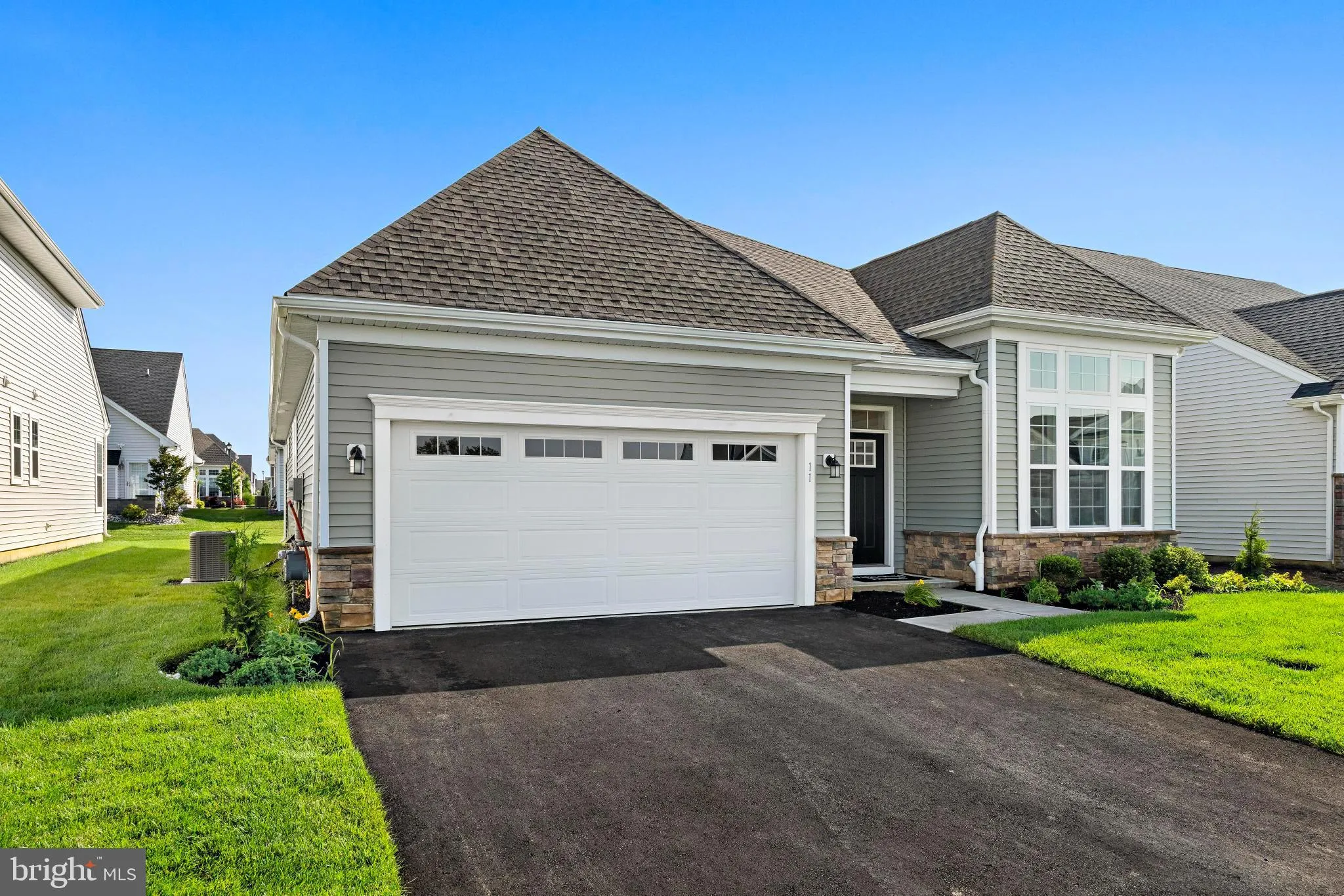 Monroe Township, New Jersey 08831, United States, 3 Bedrooms Bedrooms, ,2 BathroomsBathrooms,Residential,Active,163413