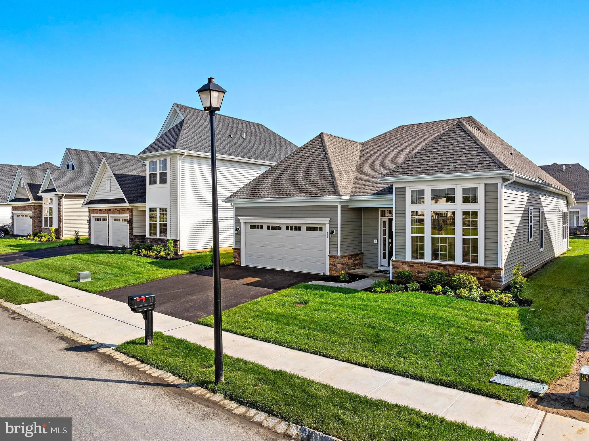 Monroe Township, New Jersey 08831, United States, 3 Bedrooms Bedrooms, ,2 BathroomsBathrooms,Residential,Active,163413