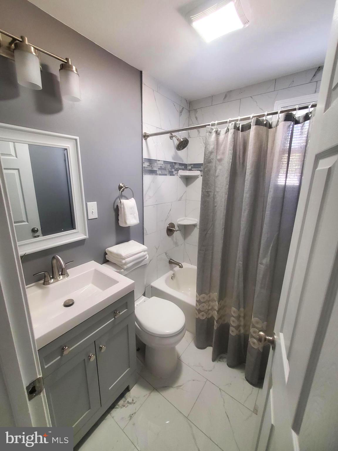 WATERS EDGE - Residential