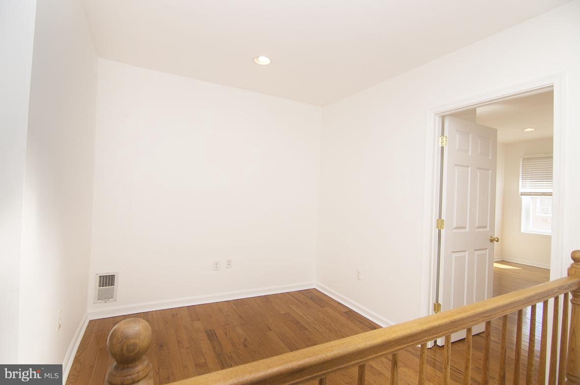 WASHINGTON VILLAGE - Residential