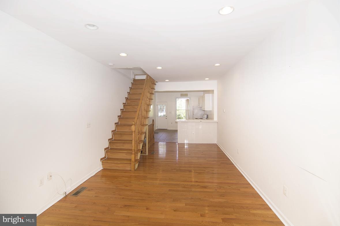 WASHINGTON VILLAGE - Residential