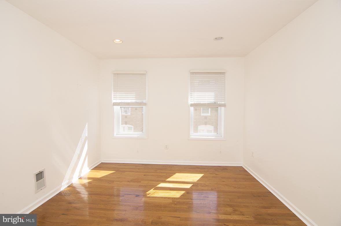 WASHINGTON VILLAGE - Residential