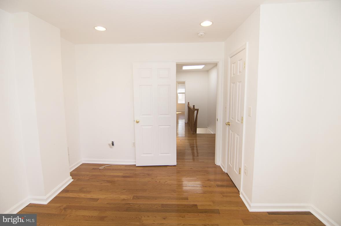 WASHINGTON VILLAGE - Residential