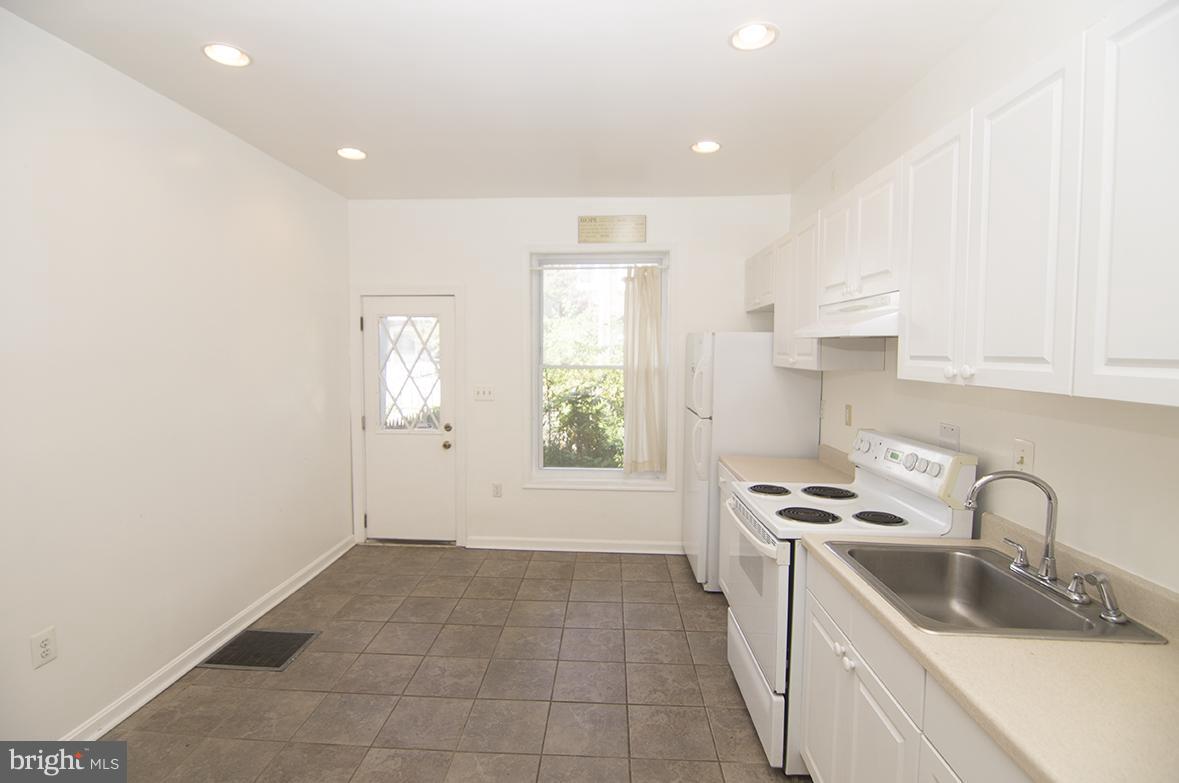 WASHINGTON VILLAGE - Residential