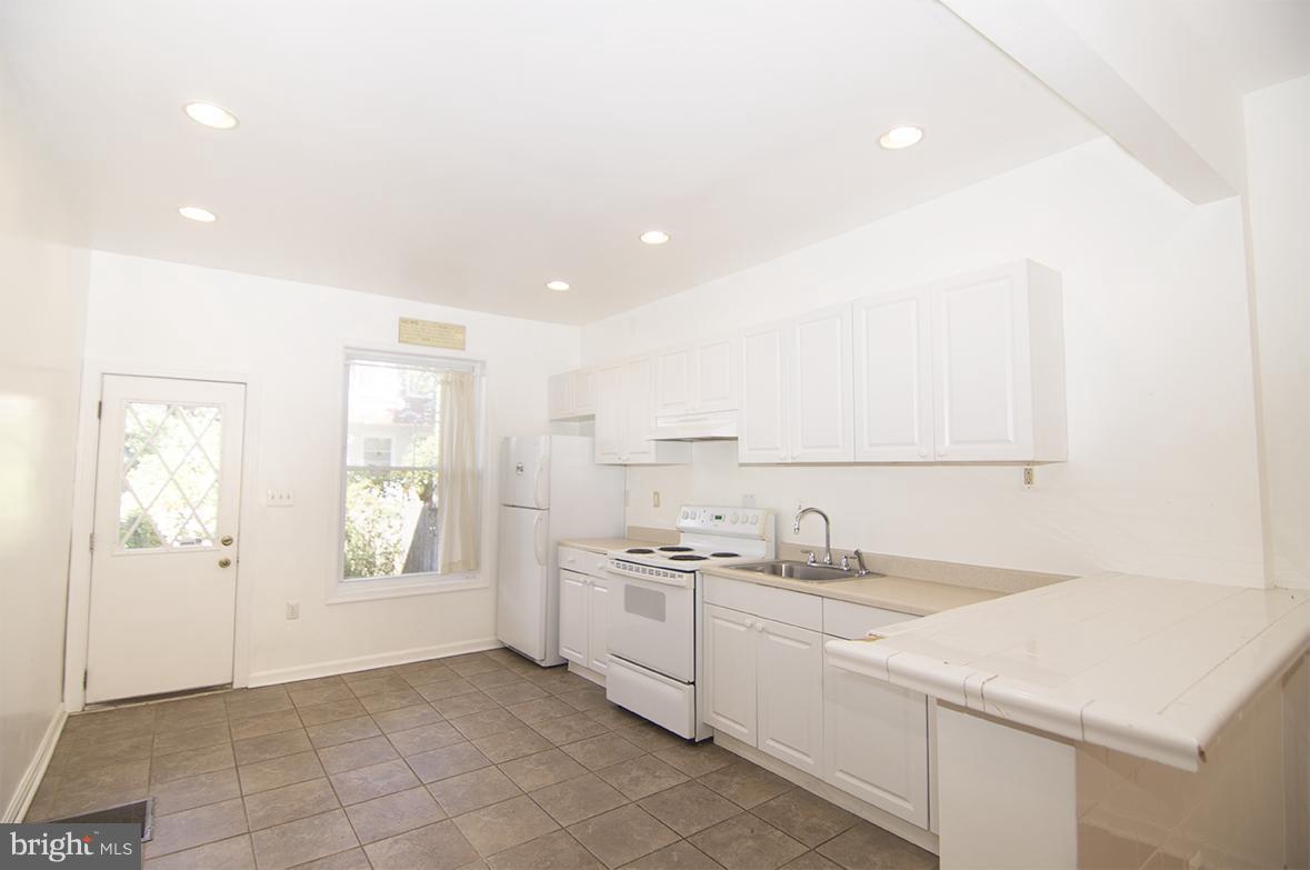 WASHINGTON VILLAGE - Residential