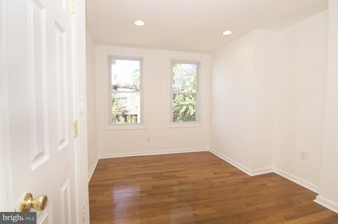 WASHINGTON VILLAGE - Residential