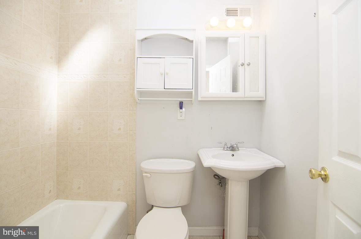 WASHINGTON VILLAGE - Residential