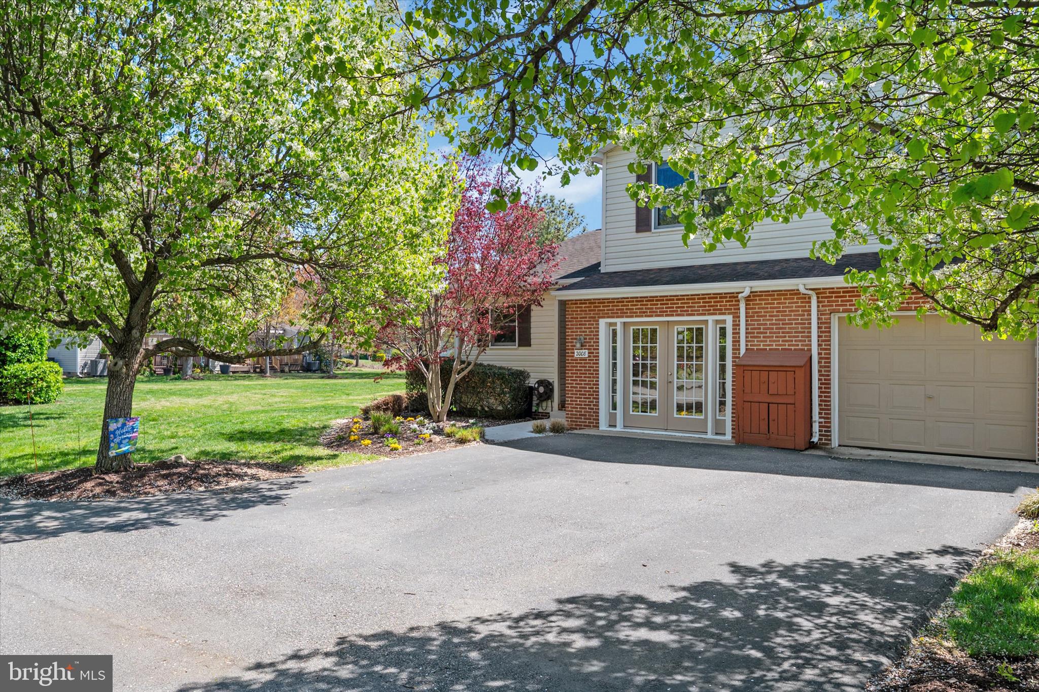 BRIDGEPOINTE - Residential