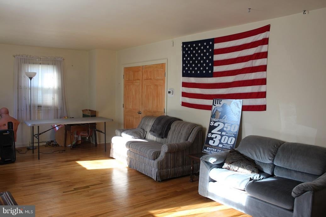319 VILLANOVA ROAD