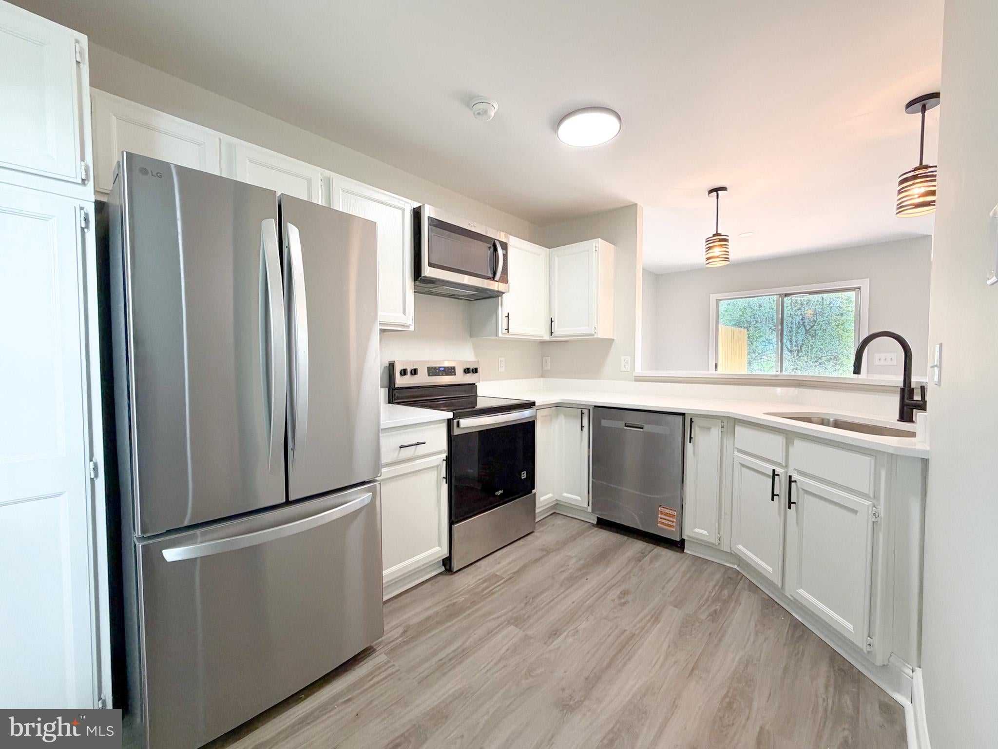 672 RIPPLEBROOK DRIVE