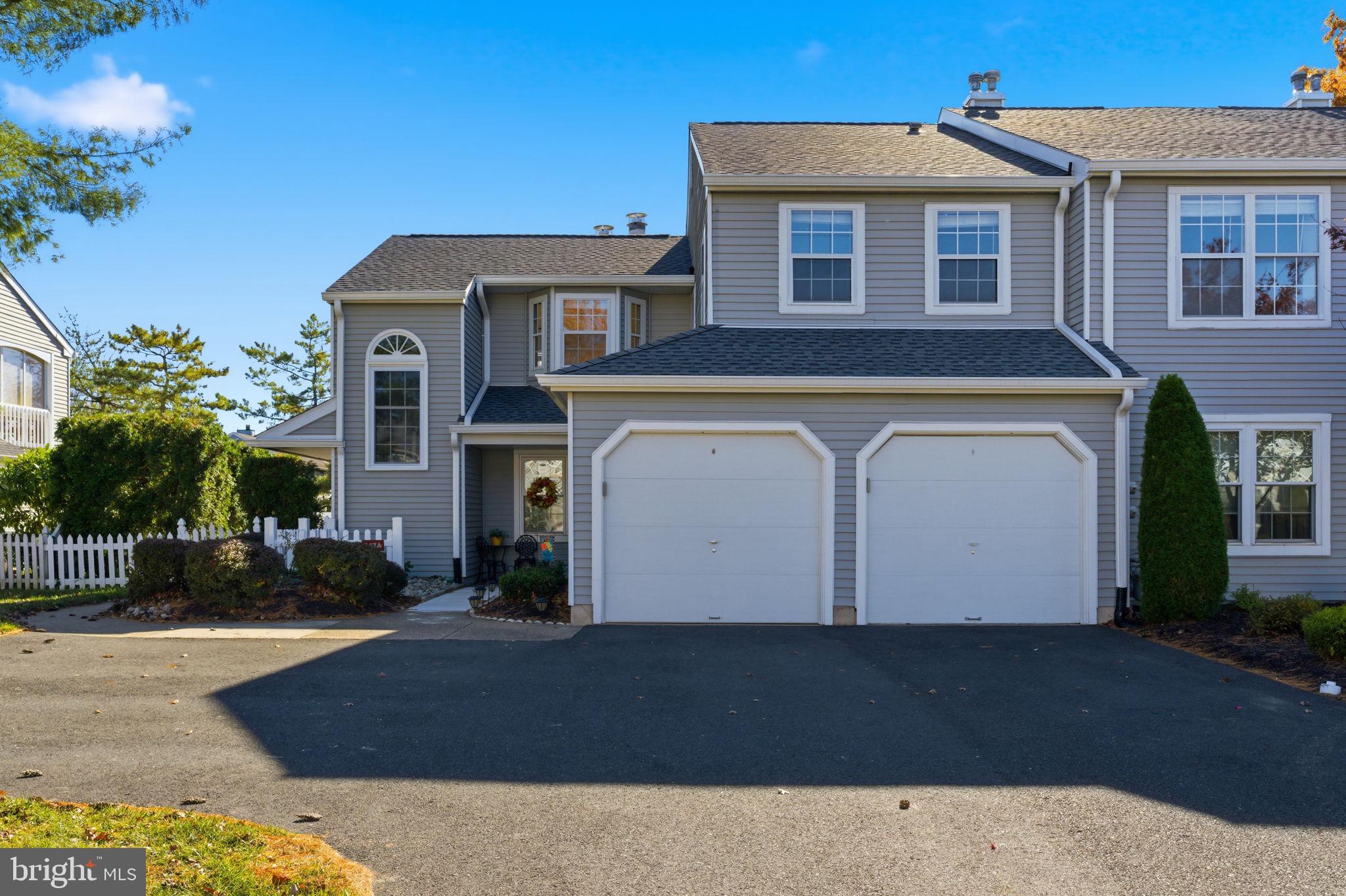 ROSE HOLLOW - Residential