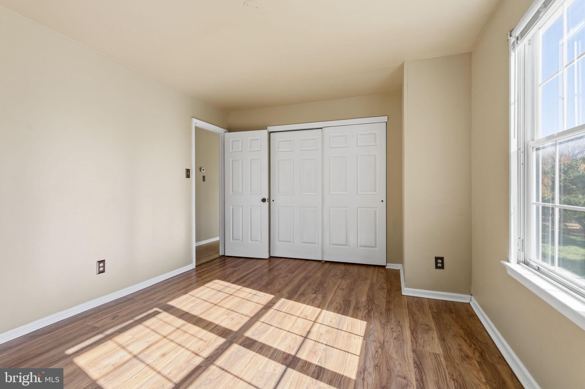 ROSE HOLLOW - Residential