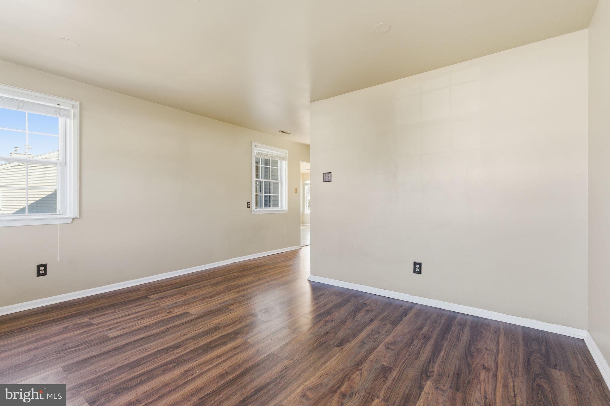 ROSE HOLLOW - Residential