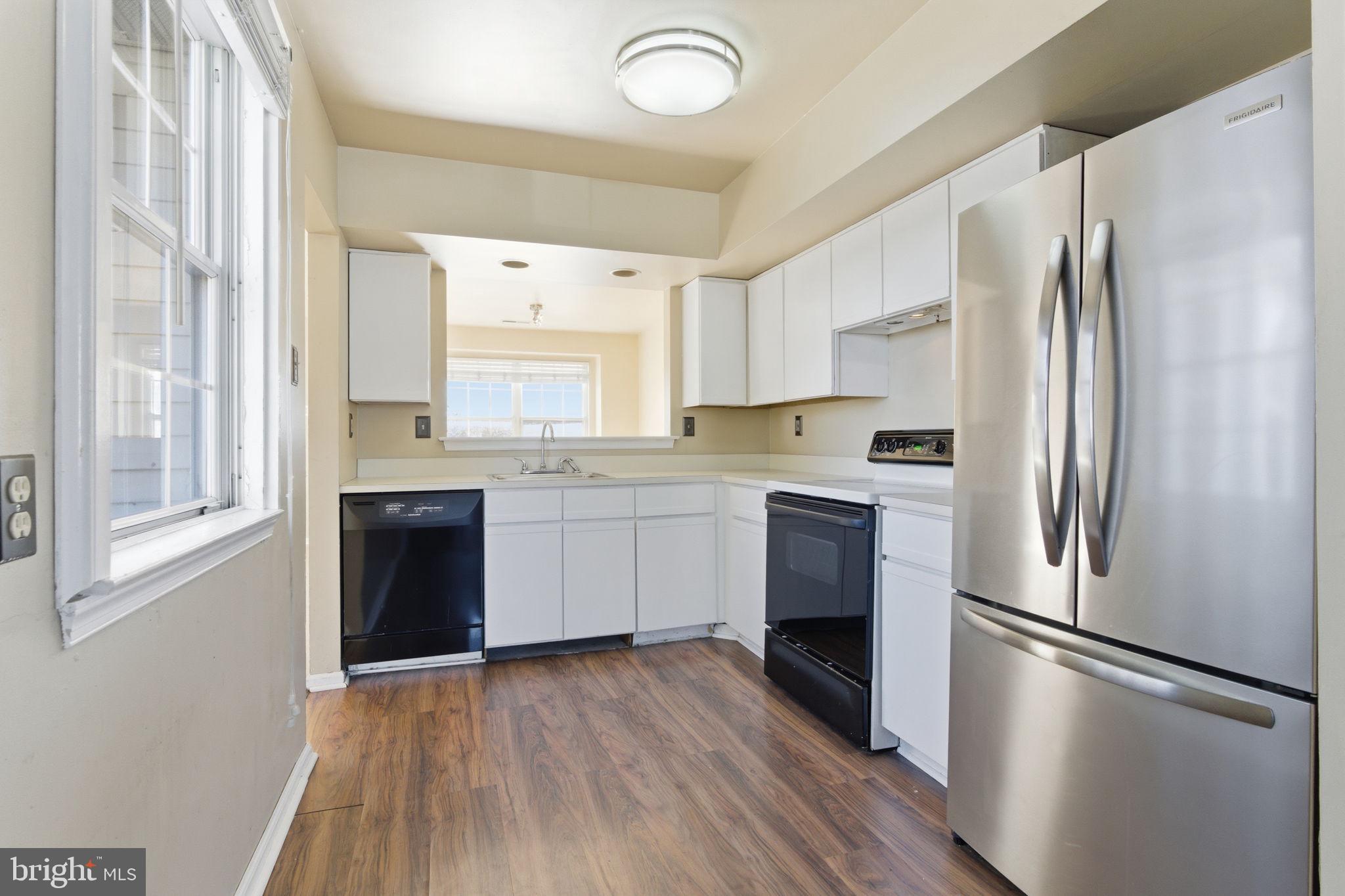 ROSE HOLLOW - Residential