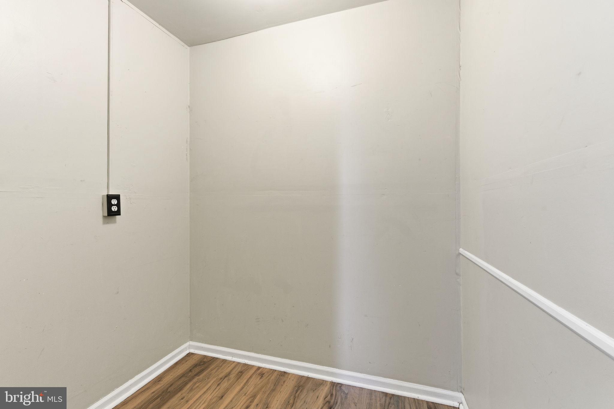 ROSE HOLLOW - Residential