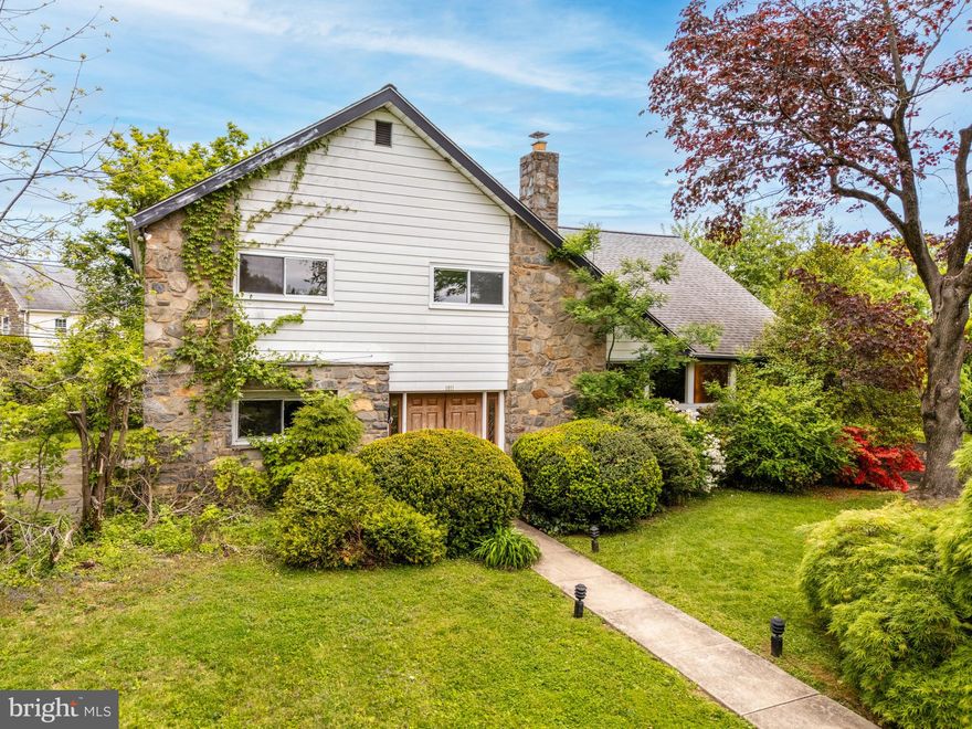 Wonderful opportunity to live on a quiet cul de sac street in Lower Merion in a convenient walking location. This contemporary split level home built in 1959 offers an open, sun filled floor plan on a .5 acre property at the end of the cul de sac that backs up to the Shortridge neighborhood. The large entrance foyer area with coat closet and  half bath opens to the den, family room, and steps up to the living room.  With a wall of windows, hardwood floors,  and soaring ceiling, the living room is a fantastic space. Adjacent is the dining room with built in cabinets and drawers and  sliders to a back patio. The family room is spacious, includes a wet bar alcove, and  sliders to a side patio. The den could be an office or a quiet 
retreat. There is an eat in kitchen with windows facing the back yard and a door that accesses the back patio. Next to the kitchen is a conveniently located laundry room. The 2nd floor offers a primary suite with a sitting room area, walk in closets, and full bath. Three additional bedrooms and a hall bath complete the 2nd floor. The lower level (currently unfinished) and bathroom as well as storage space are all at ground level with outdoor access.  An amazing opportunity to make this home your own! Award winning Lower Merion schools. Easy walk to Wynnewood Whole Foods, Wynnewood Train Station, and Narberth. Easy commute to center city Philadelphia and surrounding Main Line communities.