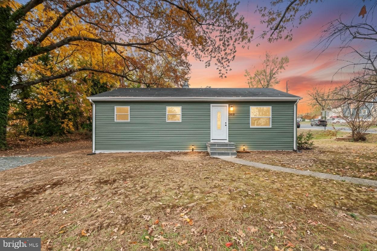 WASHINGTON SUBURBAN HOME - Residential