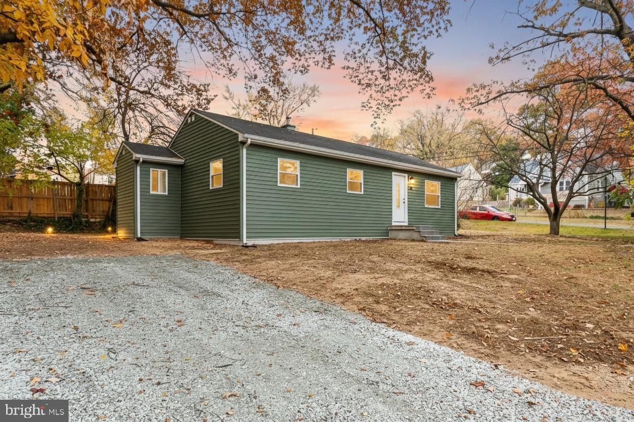 WASHINGTON SUBURBAN HOME - Residential