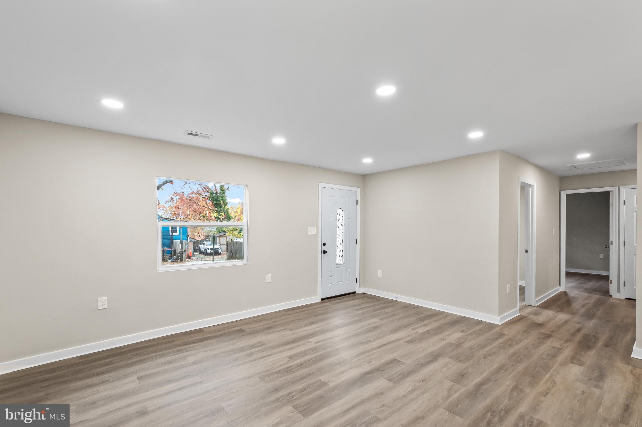 WASHINGTON SUBURBAN HOME - Residential