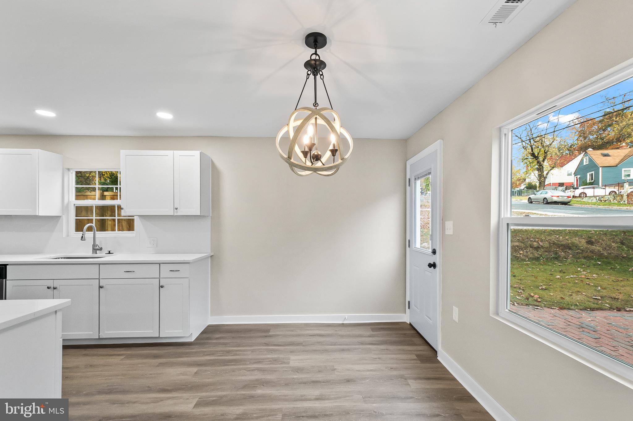 WASHINGTON SUBURBAN HOME - Residential