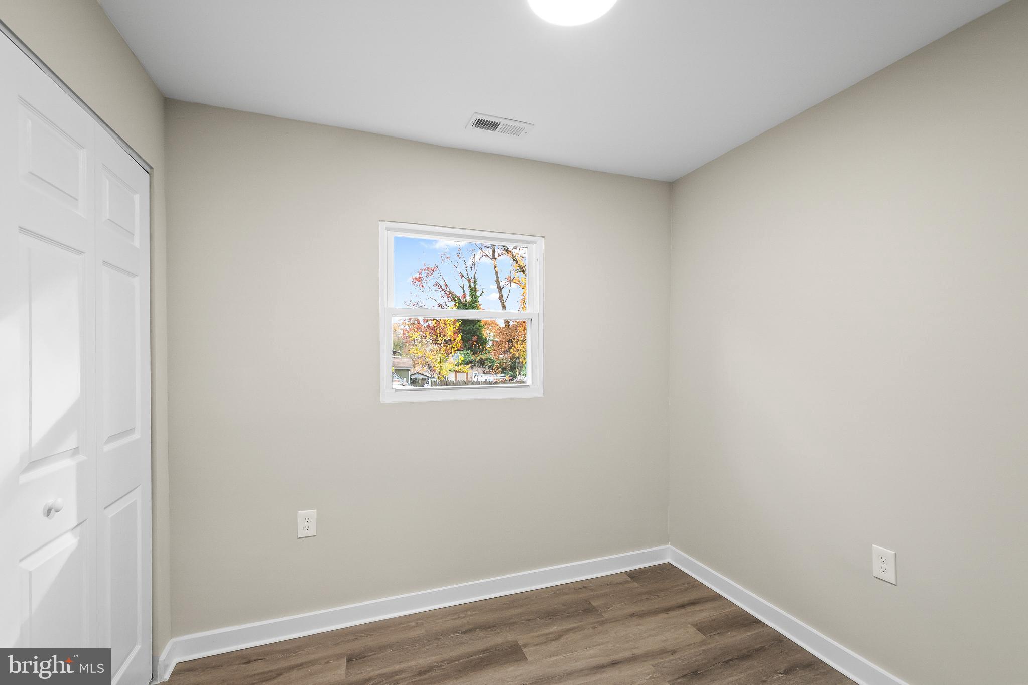 WASHINGTON SUBURBAN HOME - Residential