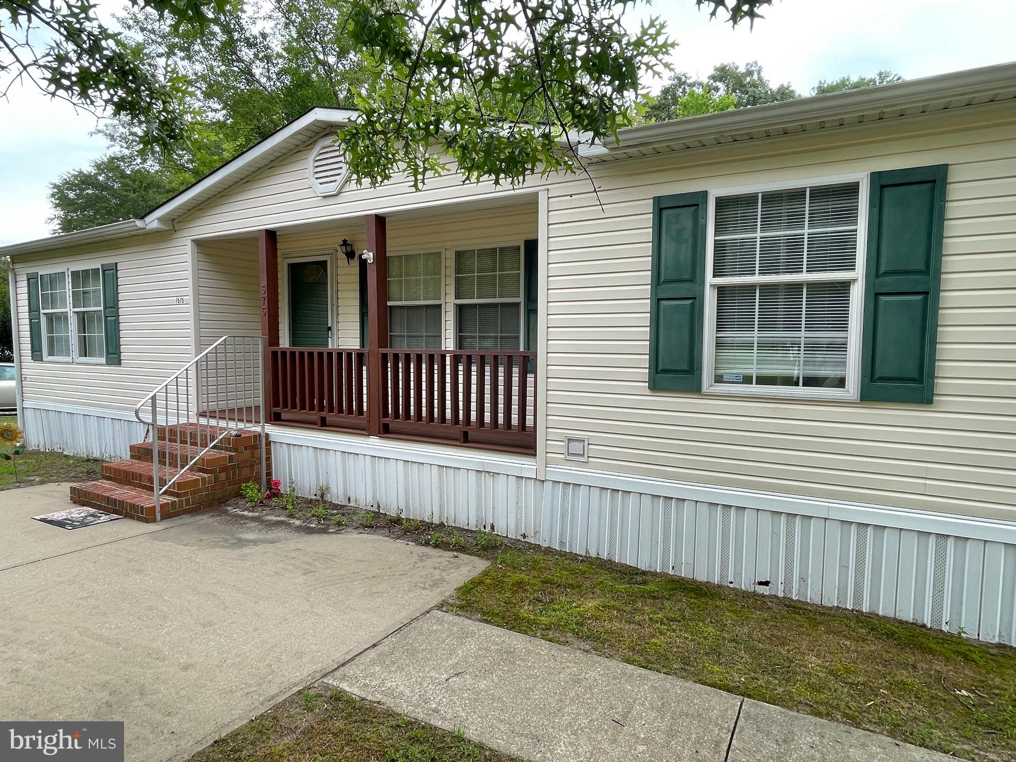 CEDARHURST ACRES - Residential