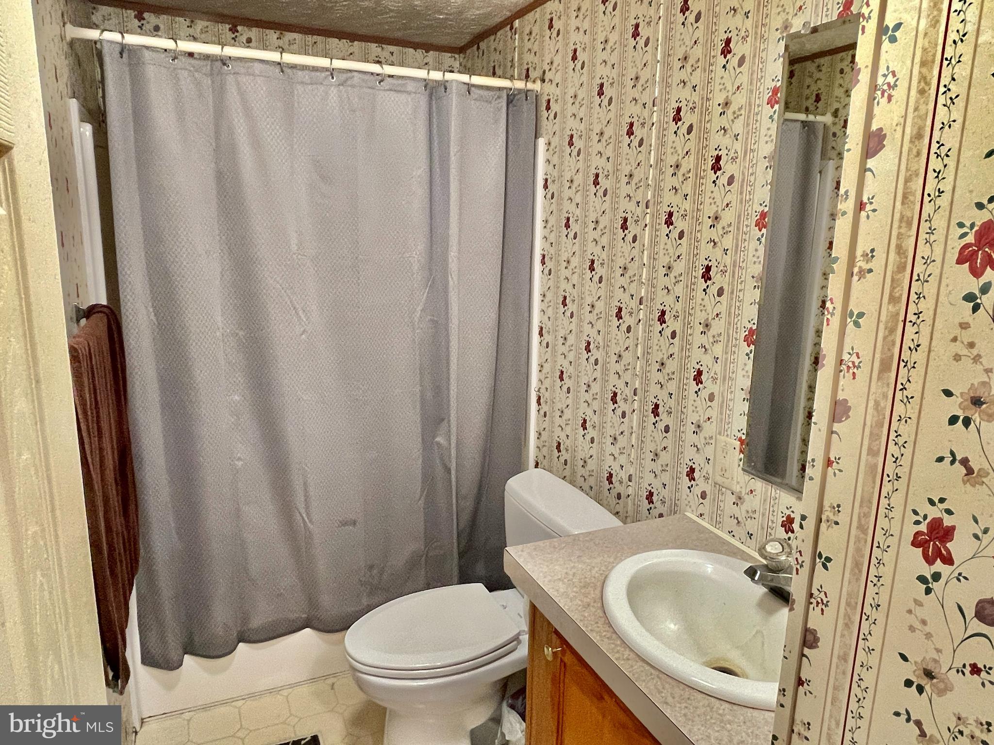 CEDARHURST ACRES - Residential