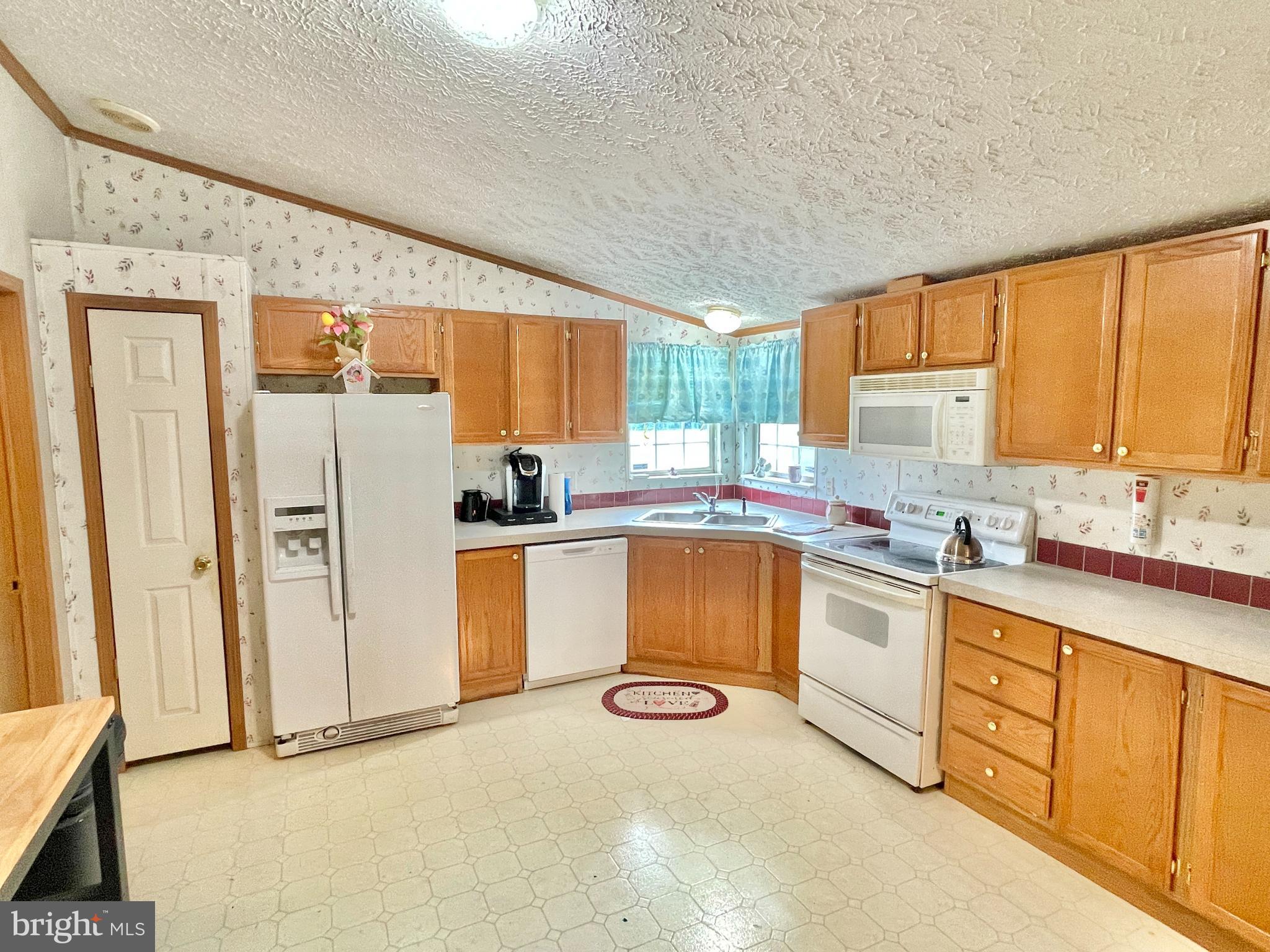 CEDARHURST ACRES - Residential