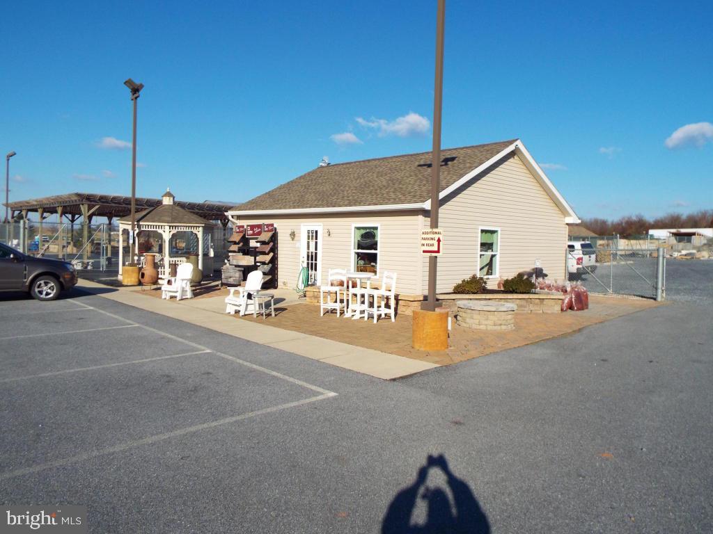 Commercial real estate opportunity for a number of different types of businesses. 3.5 acres zoned Highway Commercial. Established on site water ans sewer. Possible build to suit.