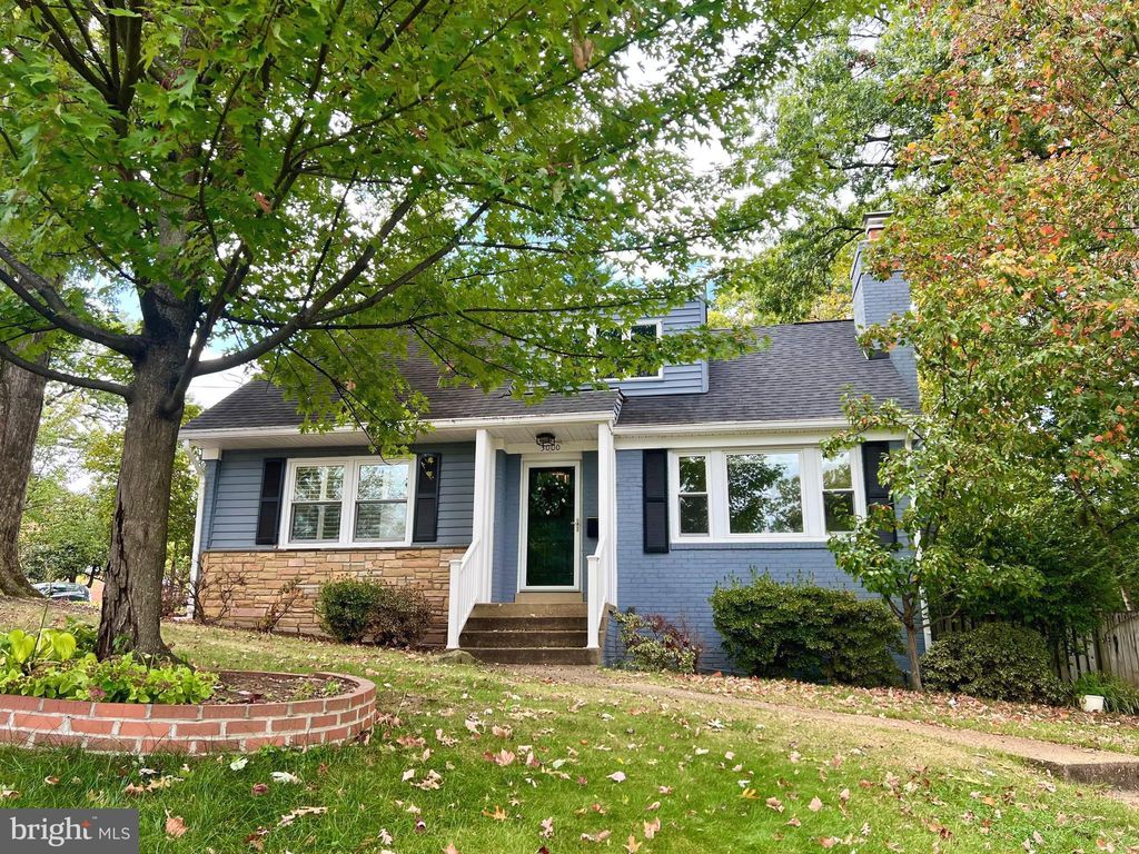 Photo of 3000 Edgehill Drive, ALEXANDRIA, VA 22302 (MLS # VAAX2050788)