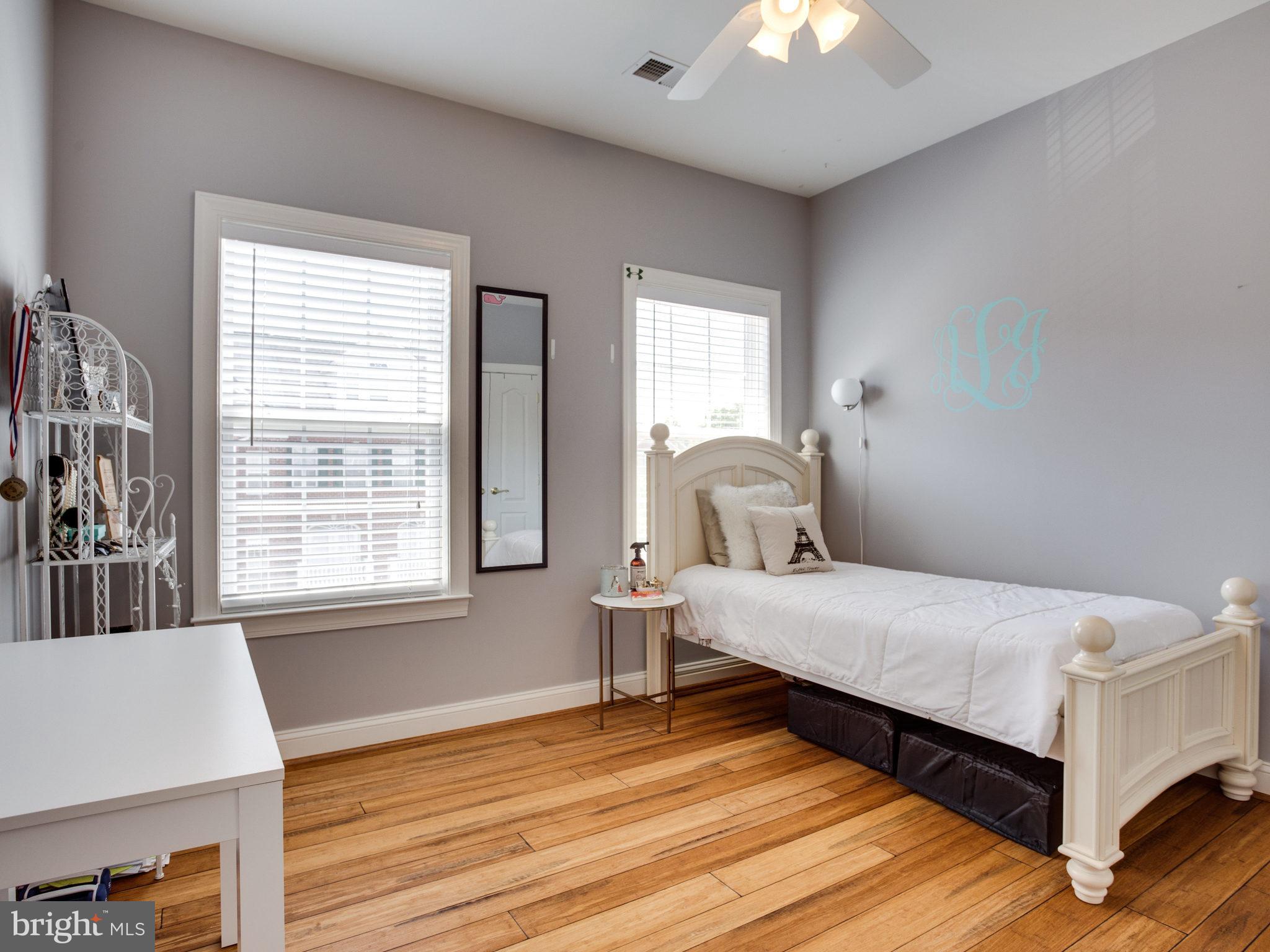 VINEYARDS OF ANNAPOLIS - Residential Lease