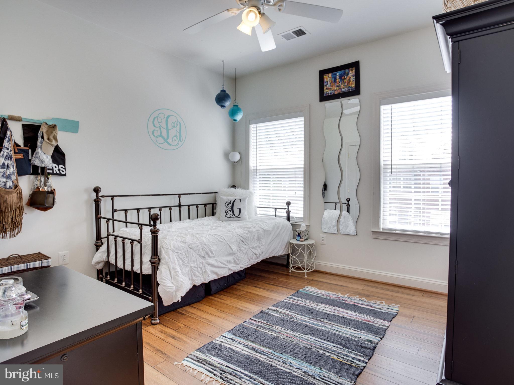 VINEYARDS OF ANNAPOLIS - Residential Lease