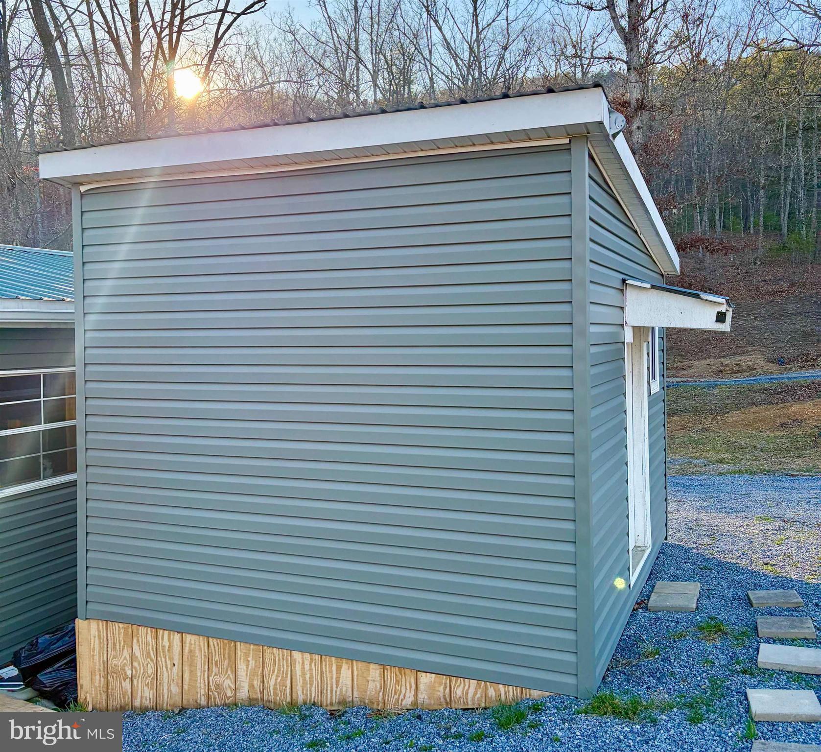 341 BUTTERCUP DRIVE