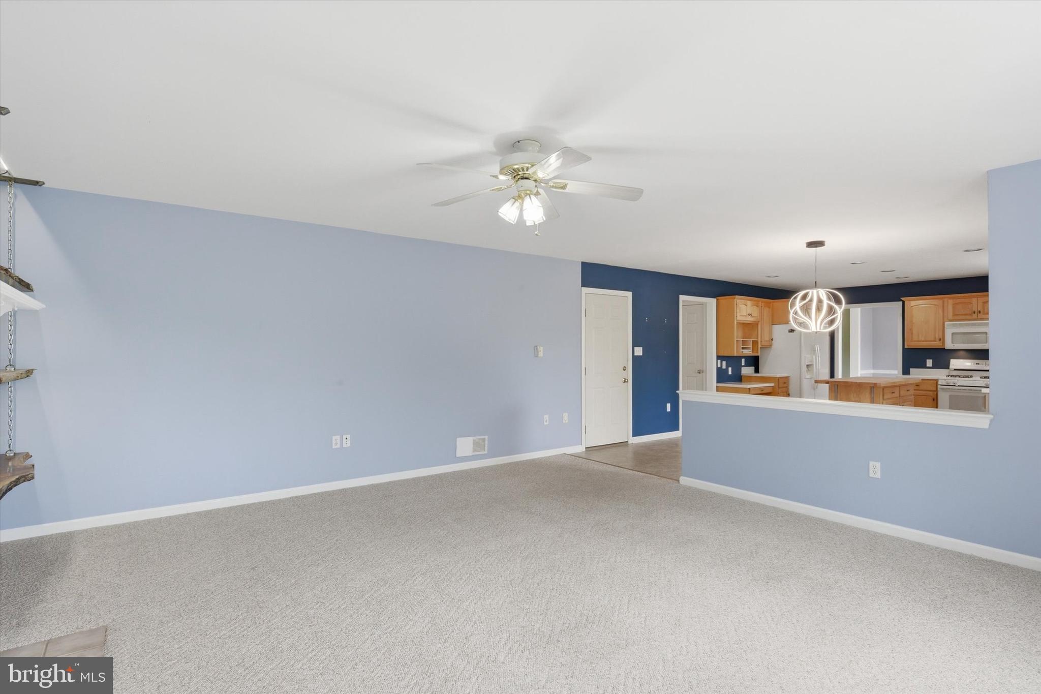 STRATFORD WOODS - Residential