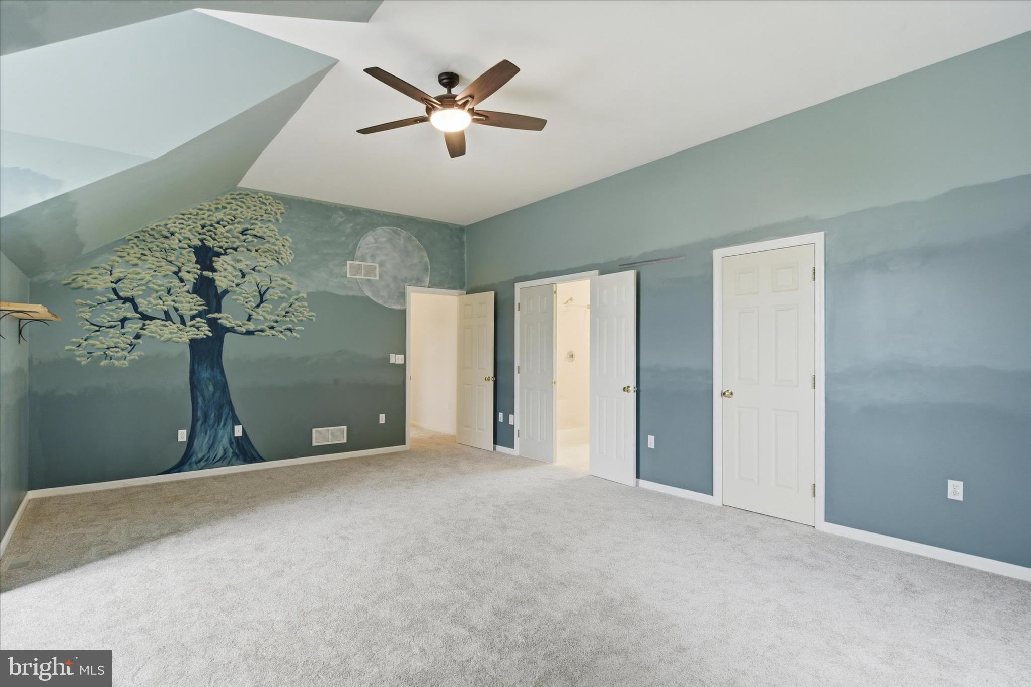 STRATFORD WOODS - Residential