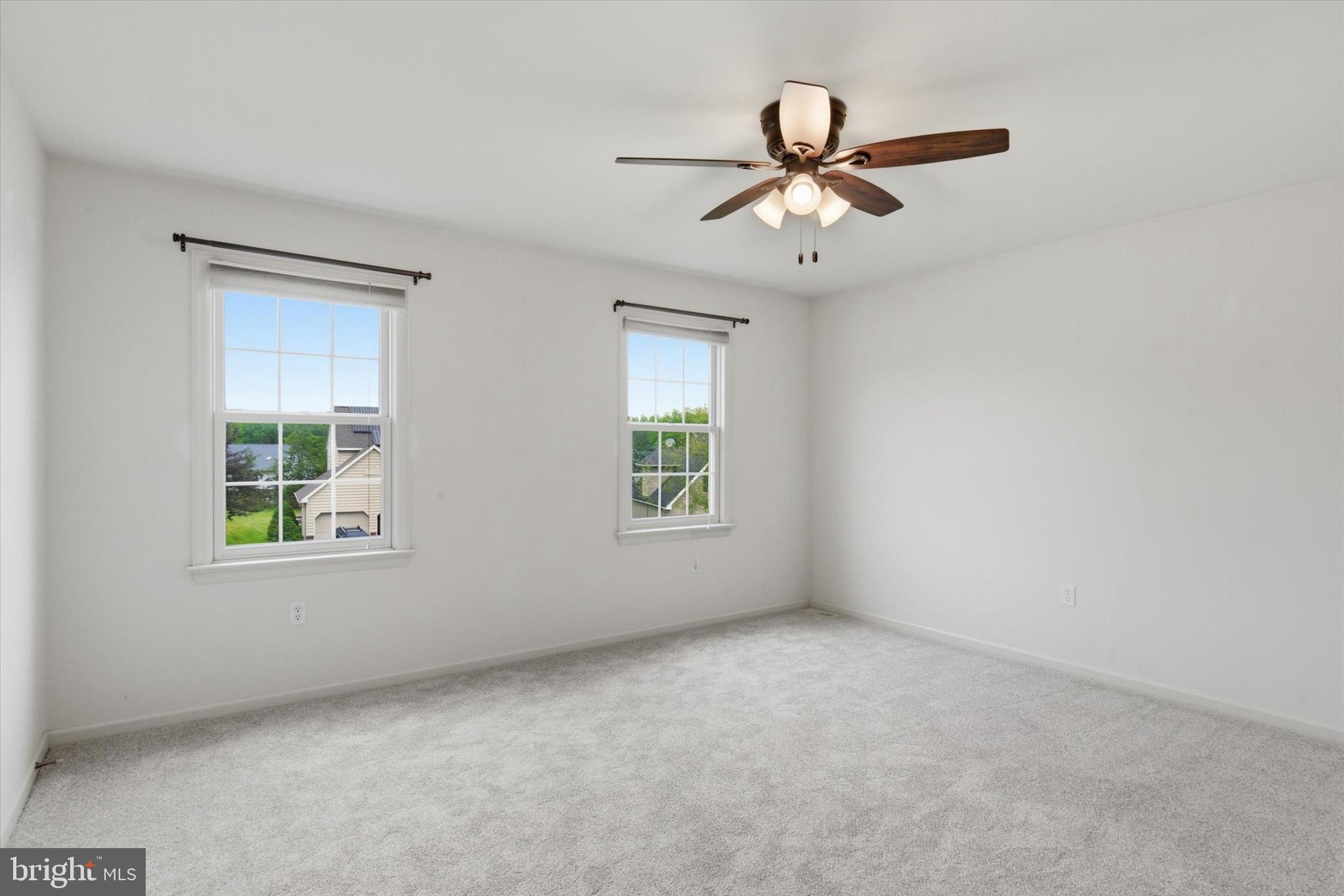 STRATFORD WOODS - Residential