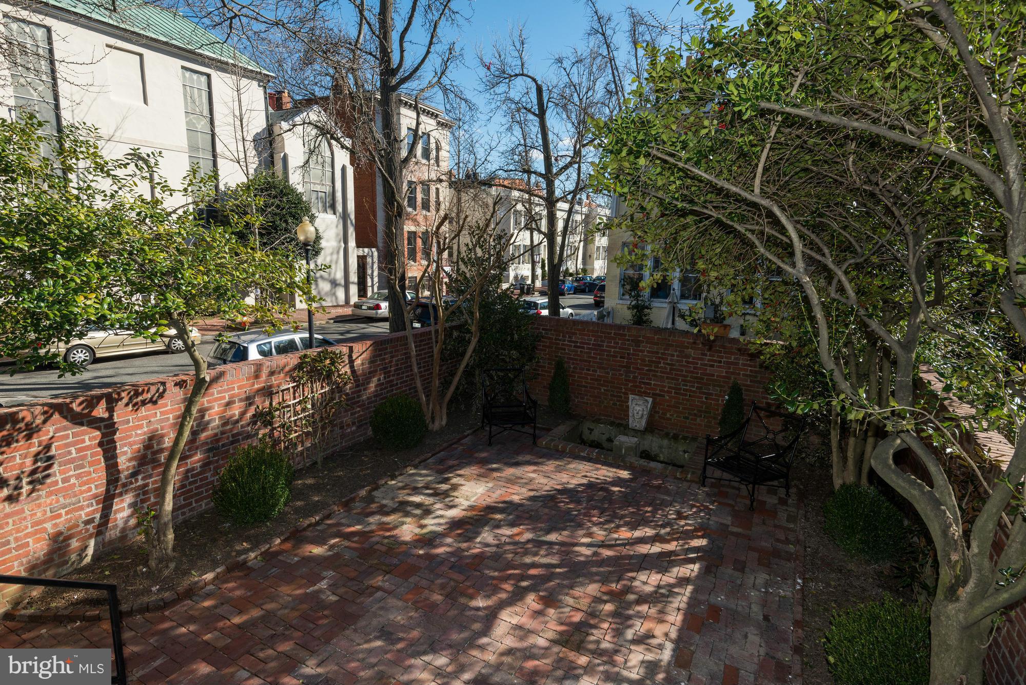 GEORGETOWN - Residential