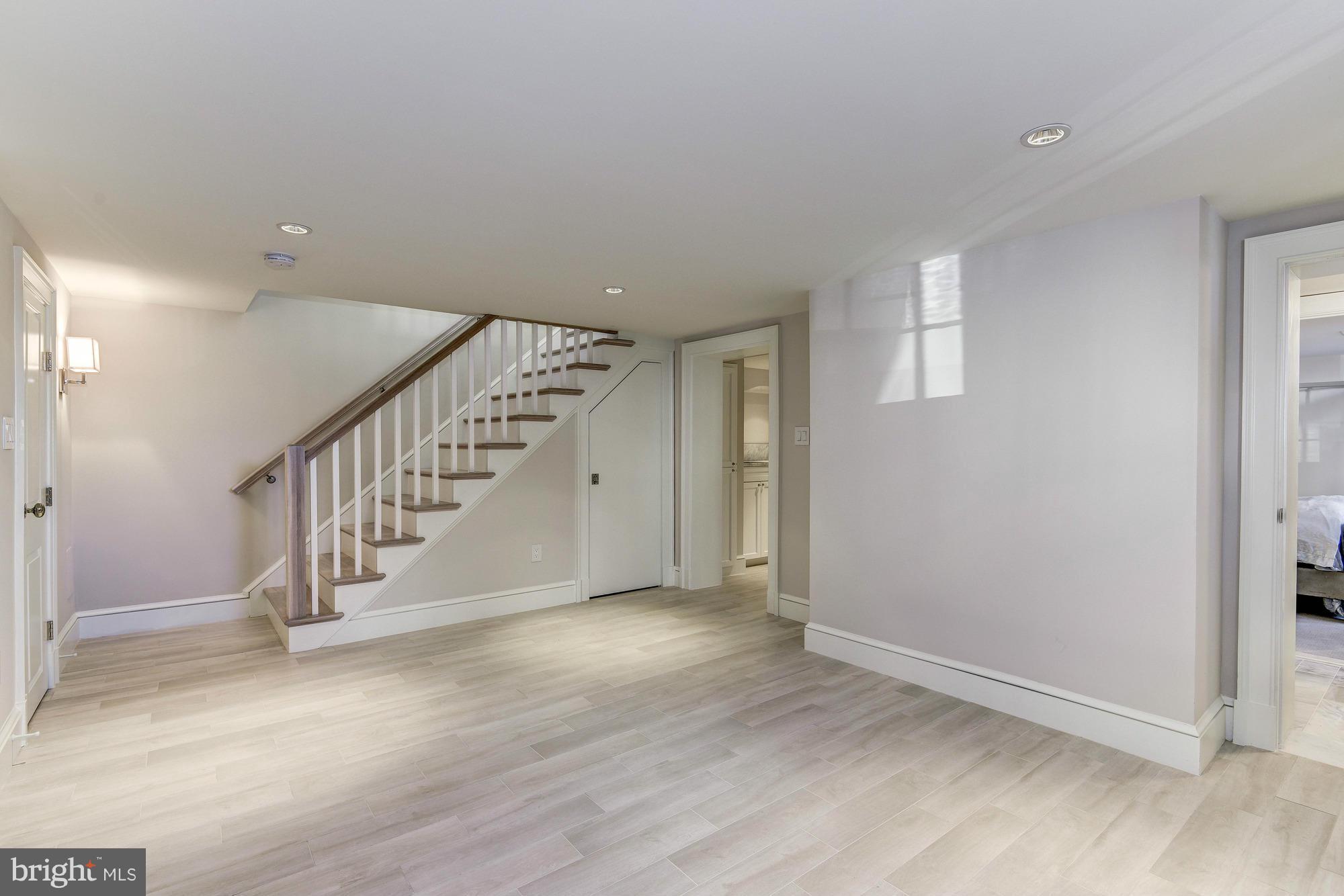 GEORGETOWN - Residential