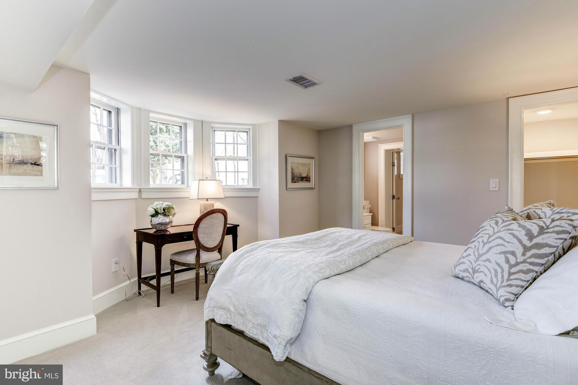 GEORGETOWN - Residential