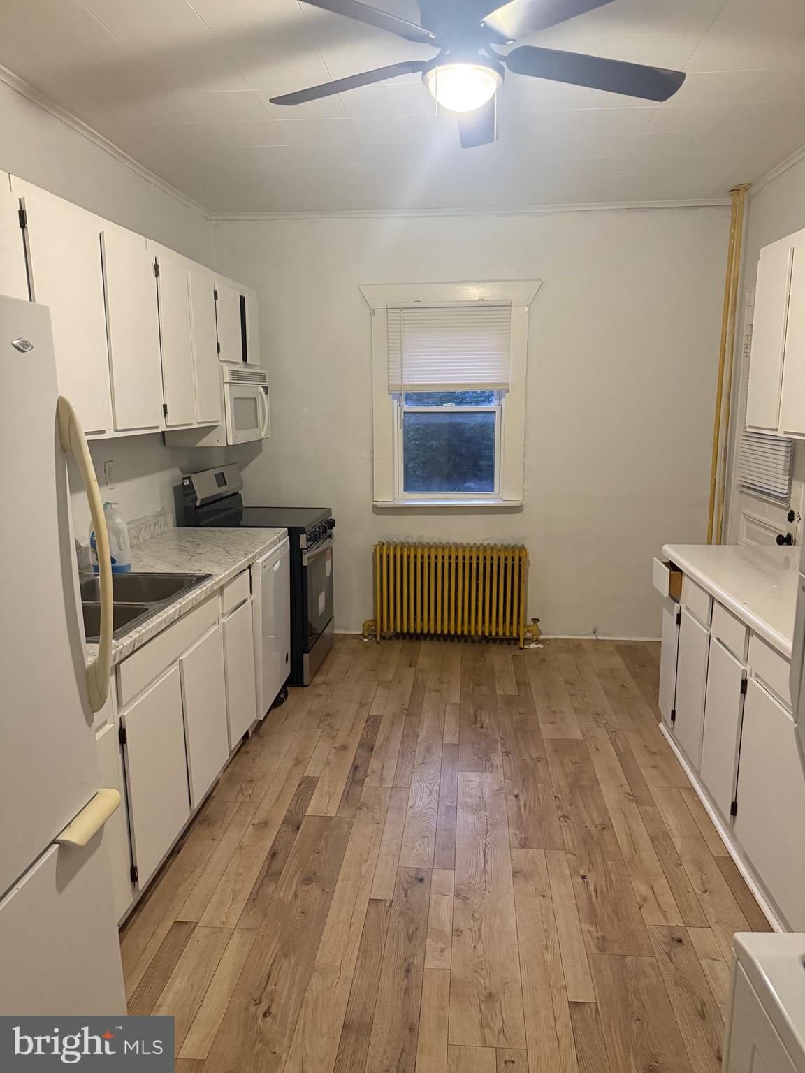 213 E ELM STREET