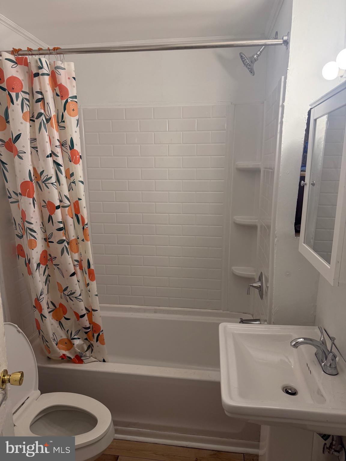 213 E ELM STREET