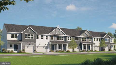 Townhouse For Sale - 8 Arcadia Drive<br/> ELIZABETHTOWN, PA 17022
