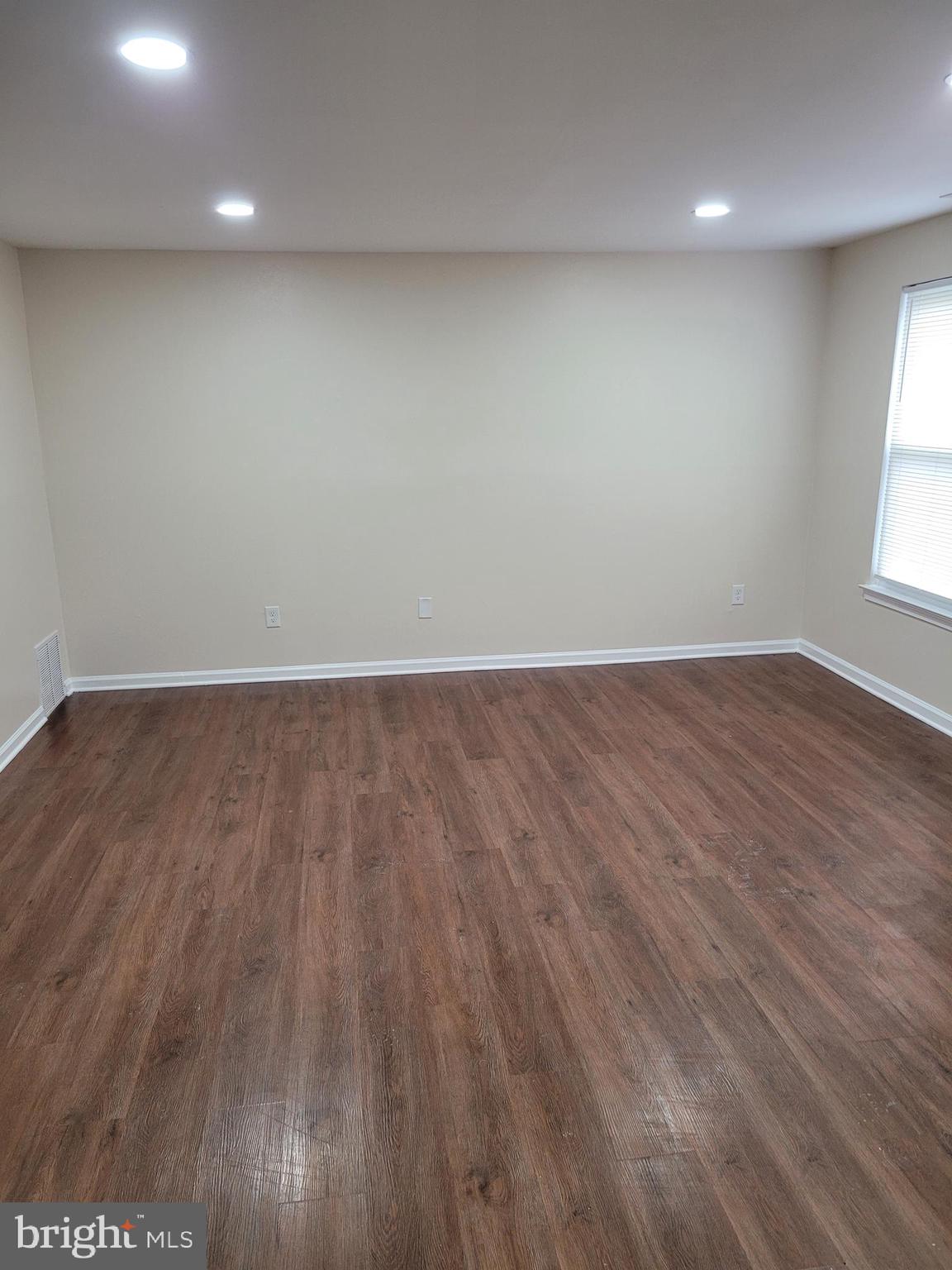 OLD TOWNE VILLAGE CONDOMINIUMS - Residential