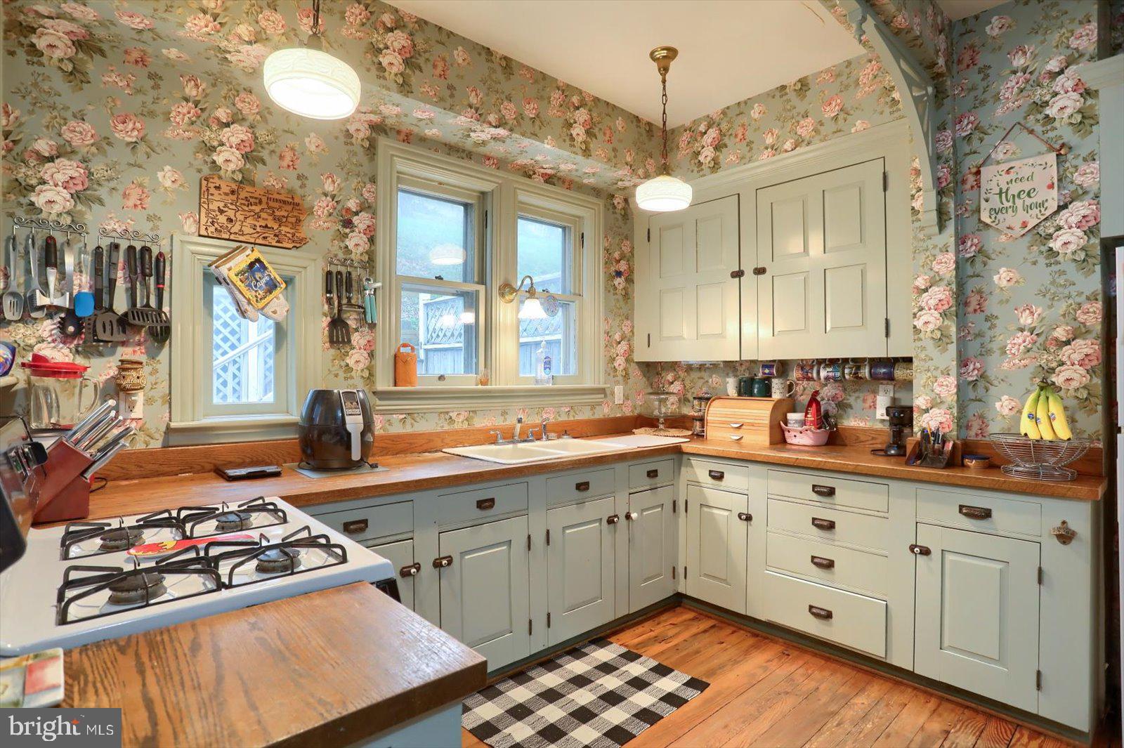 GLEN ROCK BORO - Residential